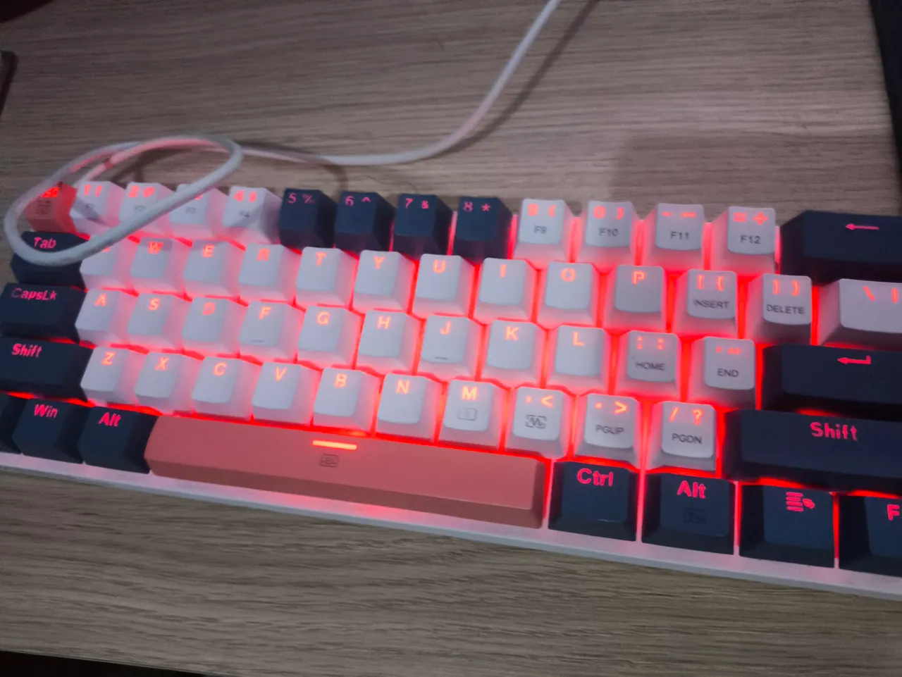 Teclado Mecânico K500-B61 RGB 65%