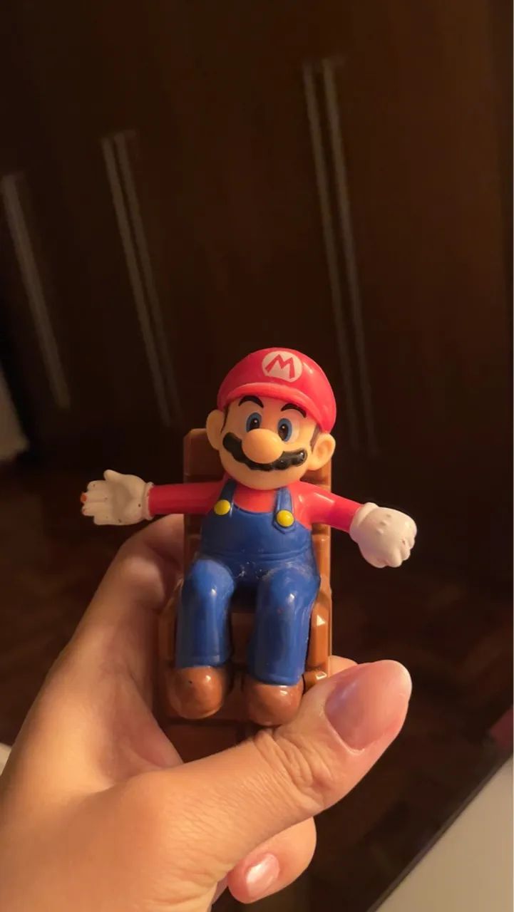 Boneco Mario sentado no bloco - Foto 3