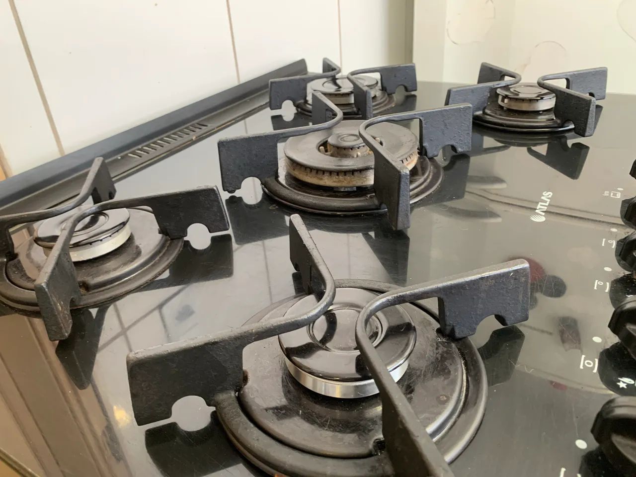 Fogão INOX ATLAS MESA DE VIDRO 5 BOCAS! AUTOMÁTICO E LUZ NO FORNO! Conservado - Foto 6