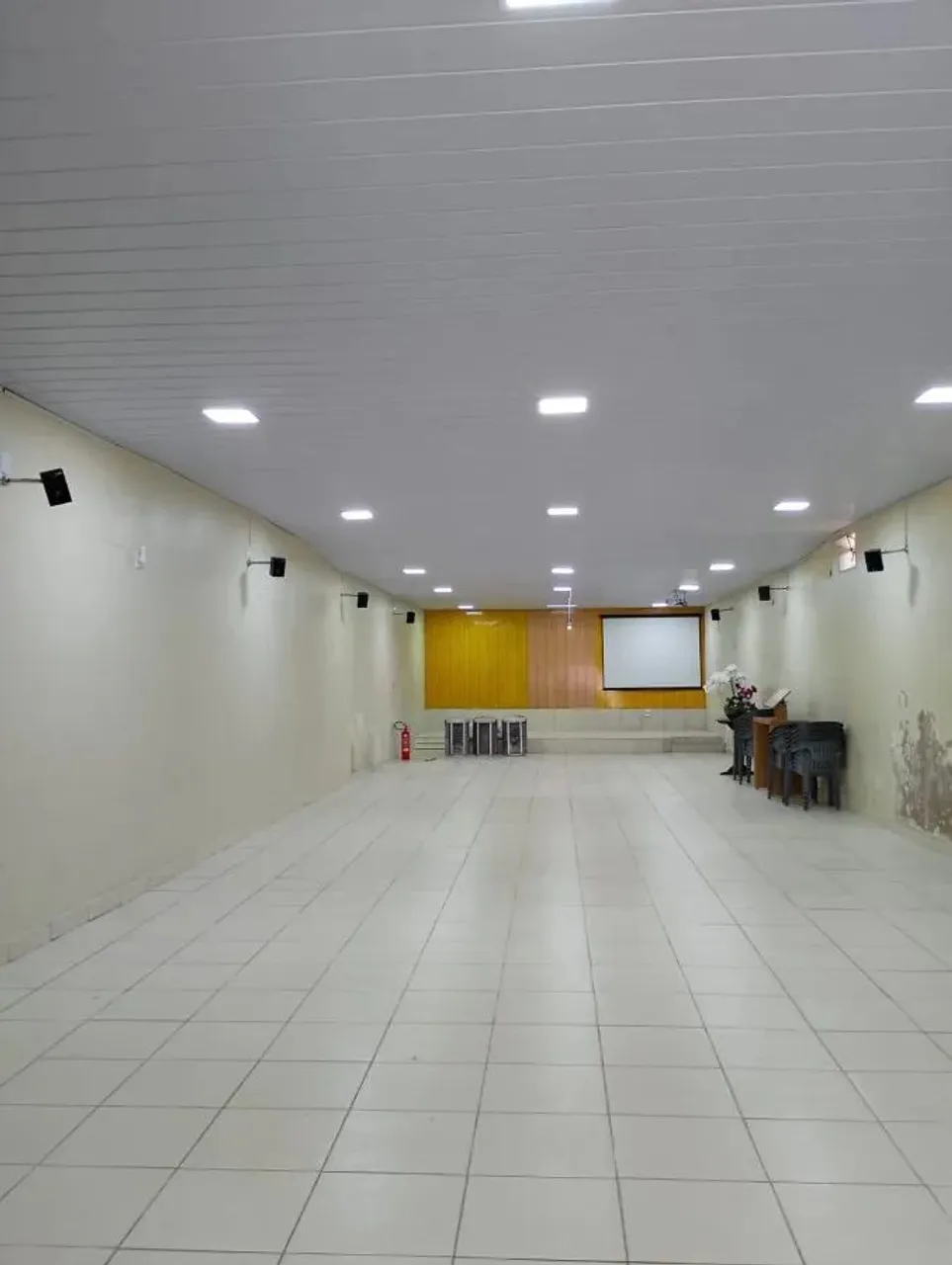 Sala Comercial para Venda em Manaus, Armando Mendes, 2 banheiros
