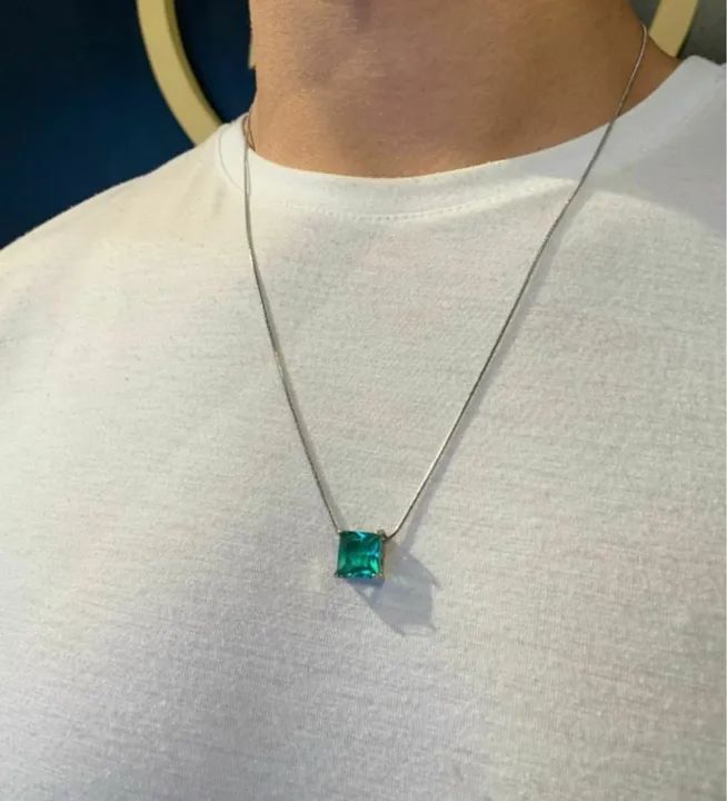 Colar com Pedra Verde Quadrada - Foto 3