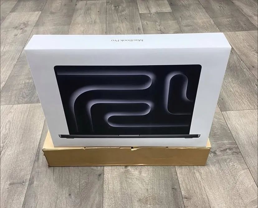 MacBook Pro 14 - M3Pro | 18GB | 512 SSD novo