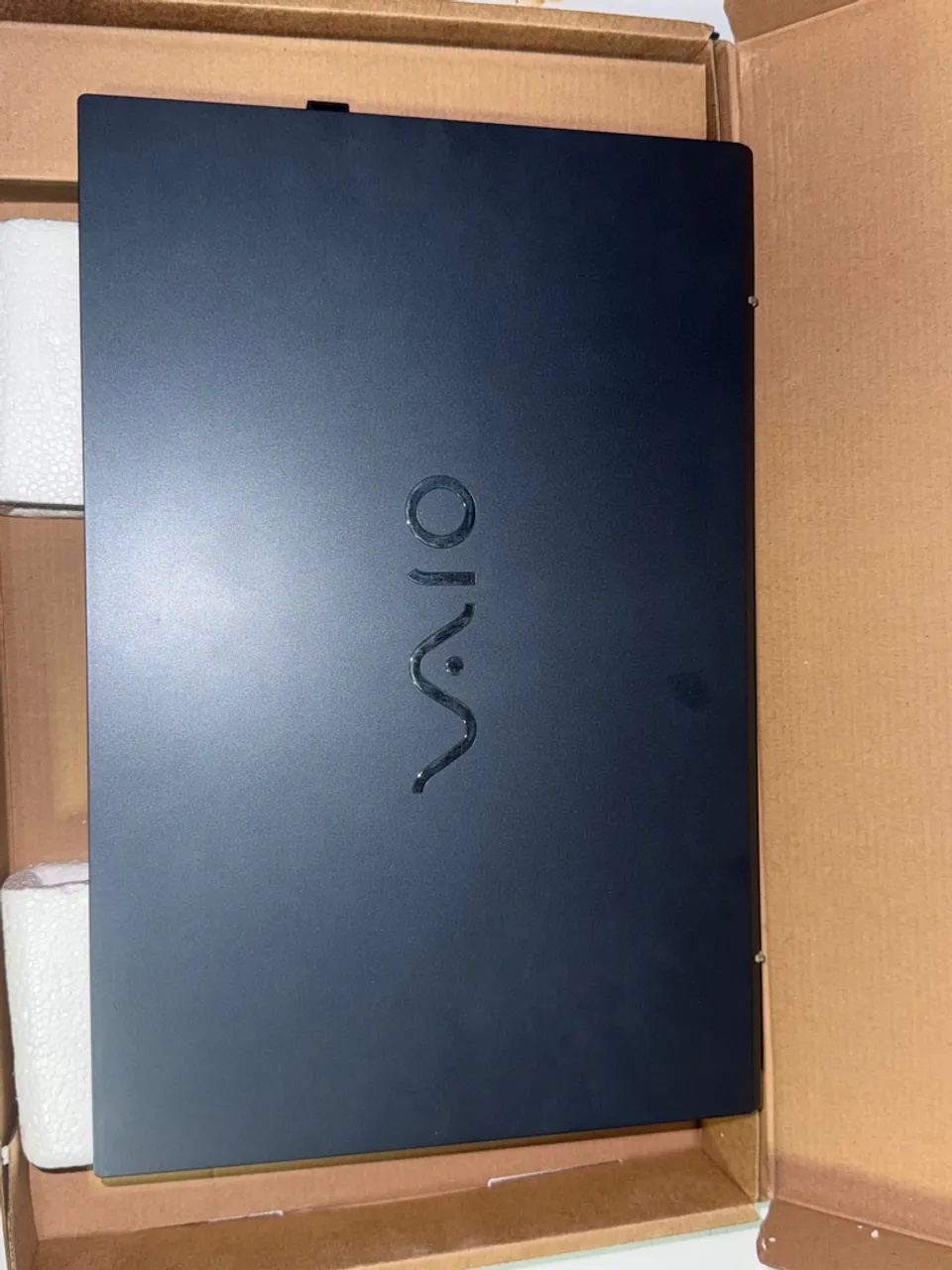 Notebook VAIO - Design Elegante e Desempenho Superior