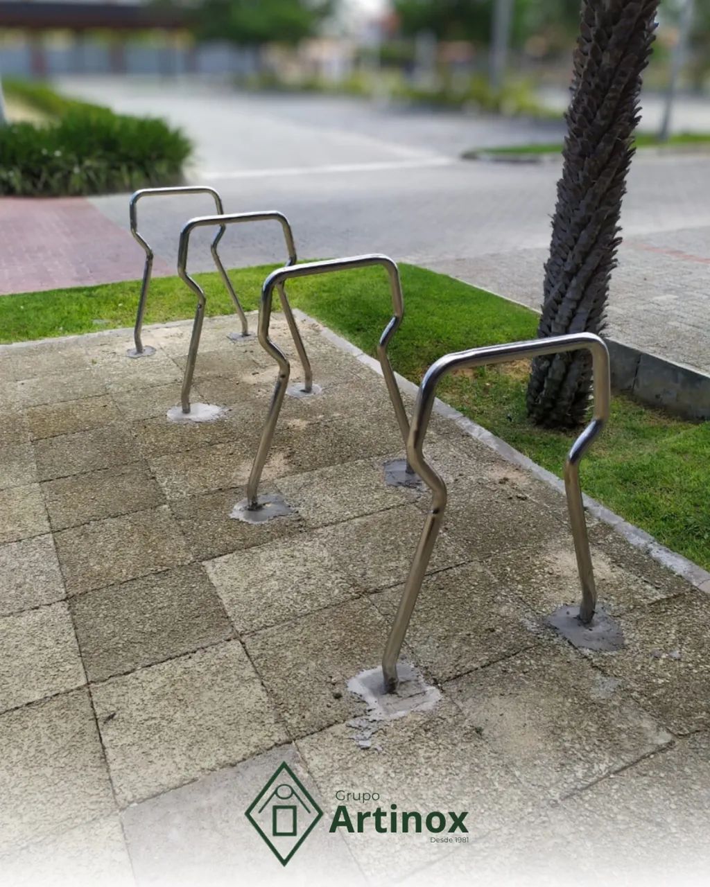 BICICLETÁRIO EM AÇO INOX 304