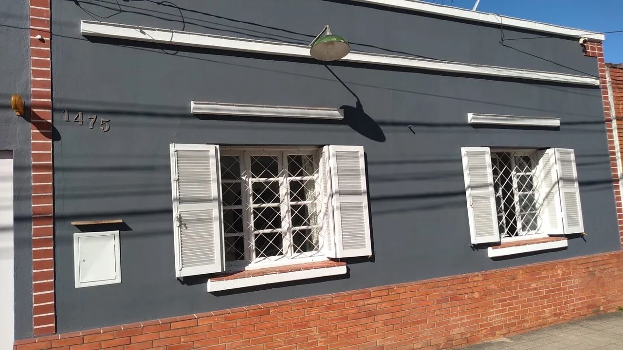 Casa central / excelente orientação solar
