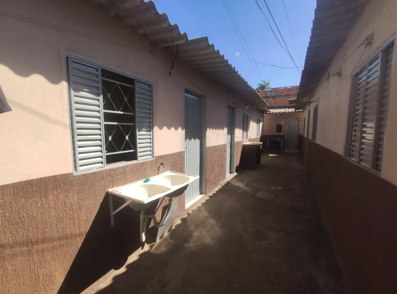 Vendo 5 excelentes kitnets na quadra 19 do Buritis 4