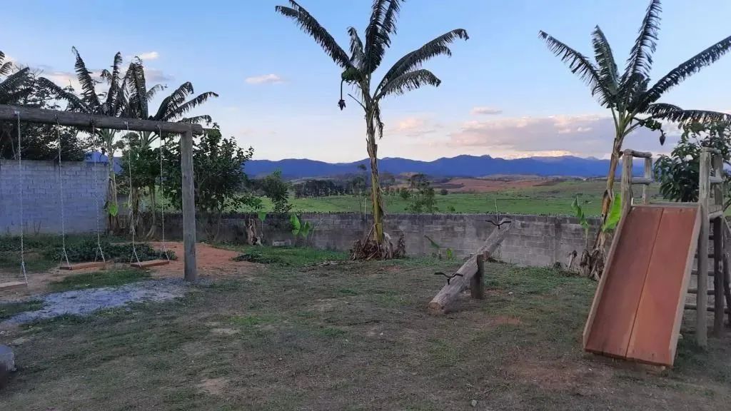 Imóvel para venda possui 330 metros quadrados com 2 quartos em Vila Resende - Caçapava - S