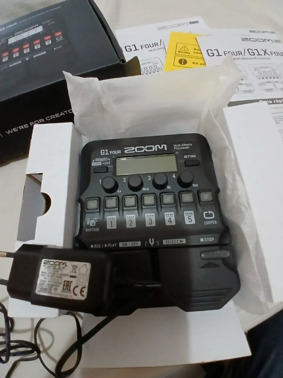 Zoom G1 Four processador multi-efeitos para guitarra - Foto 3