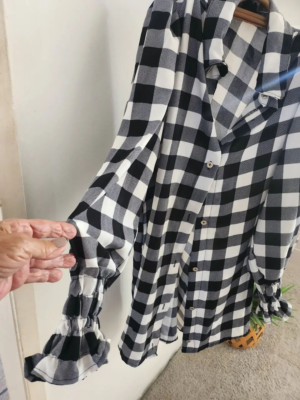Camisa Xadrez em Preto e Branco - Foto 2