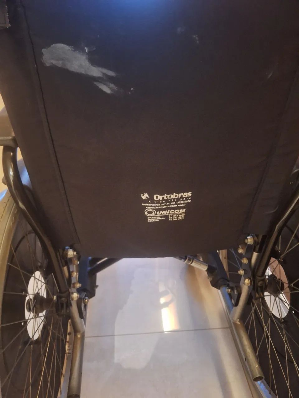 Cadeira de rodas confortavel e dobravel - Foto 2