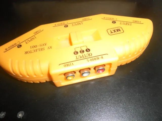 Chave Seletora De Áudio E Vídeo + Chaveador Rca + Cabo Av