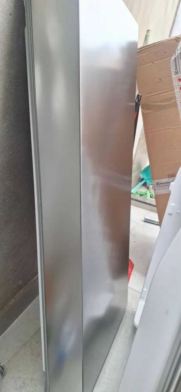 PORTAS DE REFRIGERADOR ELETROLUX IM8S590  - Foto 4