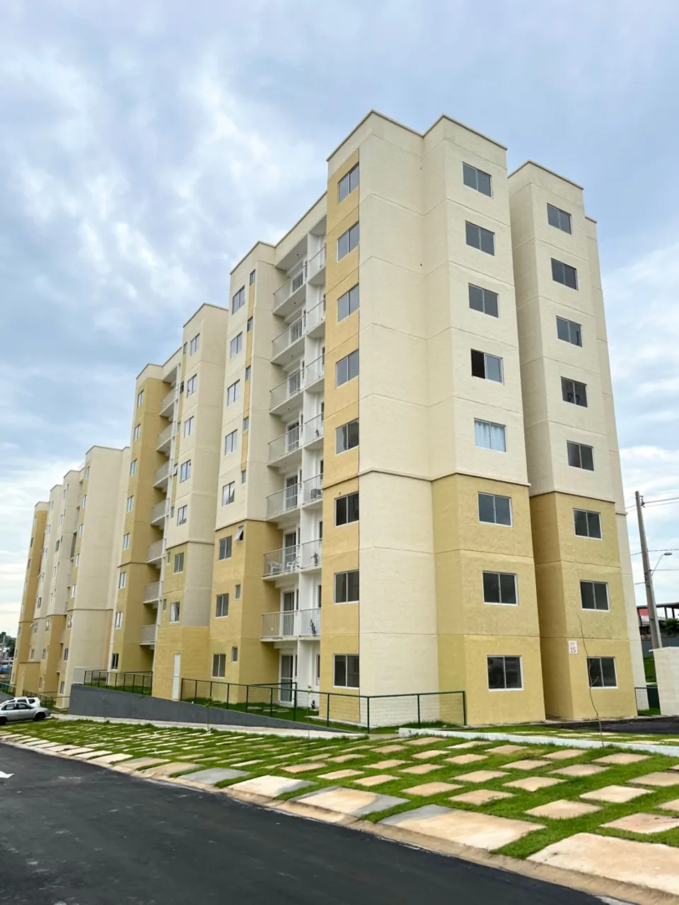 Leve Castanheiras semi-mobiliado 2 quartos sendo 1 suíte São José operário alugo ou vendo