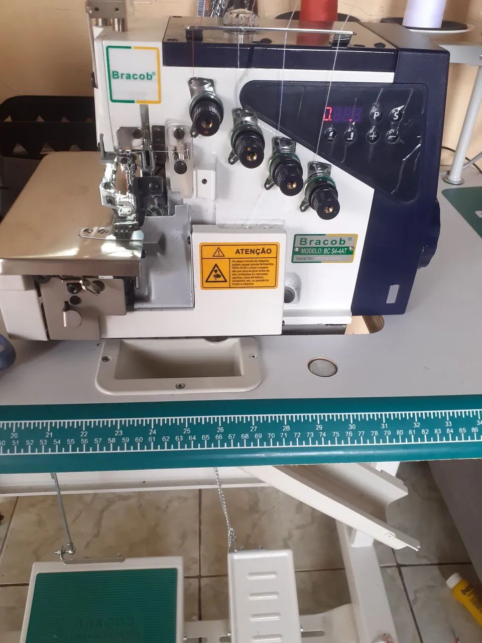 Vendo 2 Máquina de costura industrial profissional por 7.500