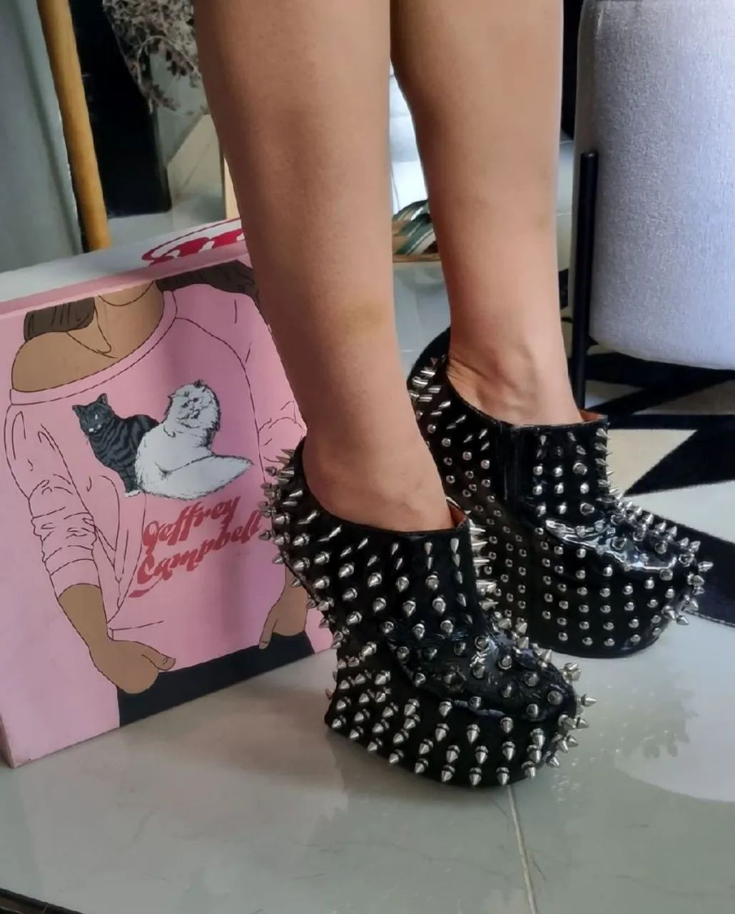 Bota Ankle boot original da marca Jeffrey Campbell, modelo Shadow Spike STD 