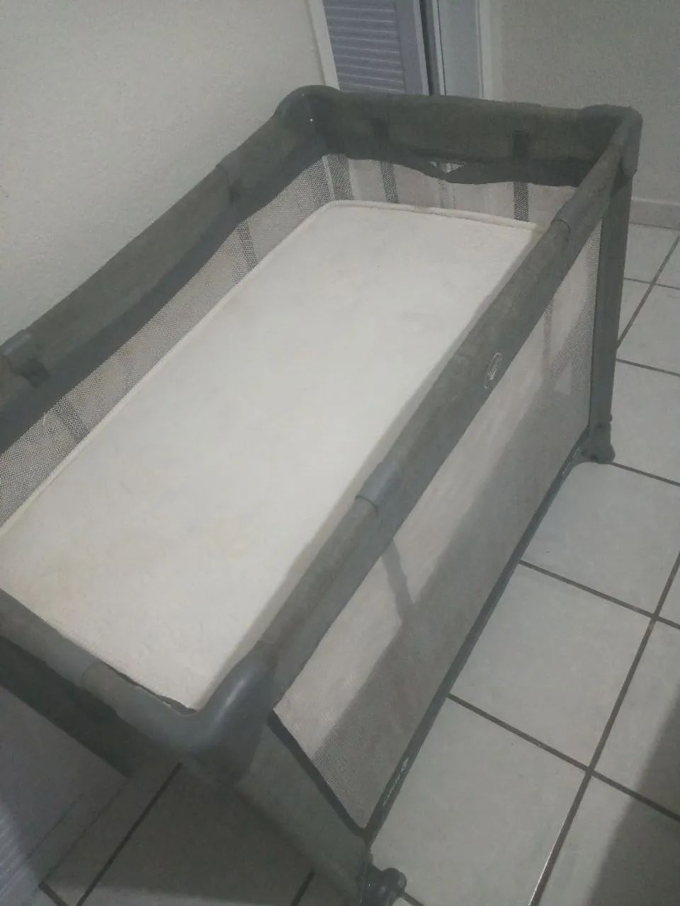 Mini berço desmontável 