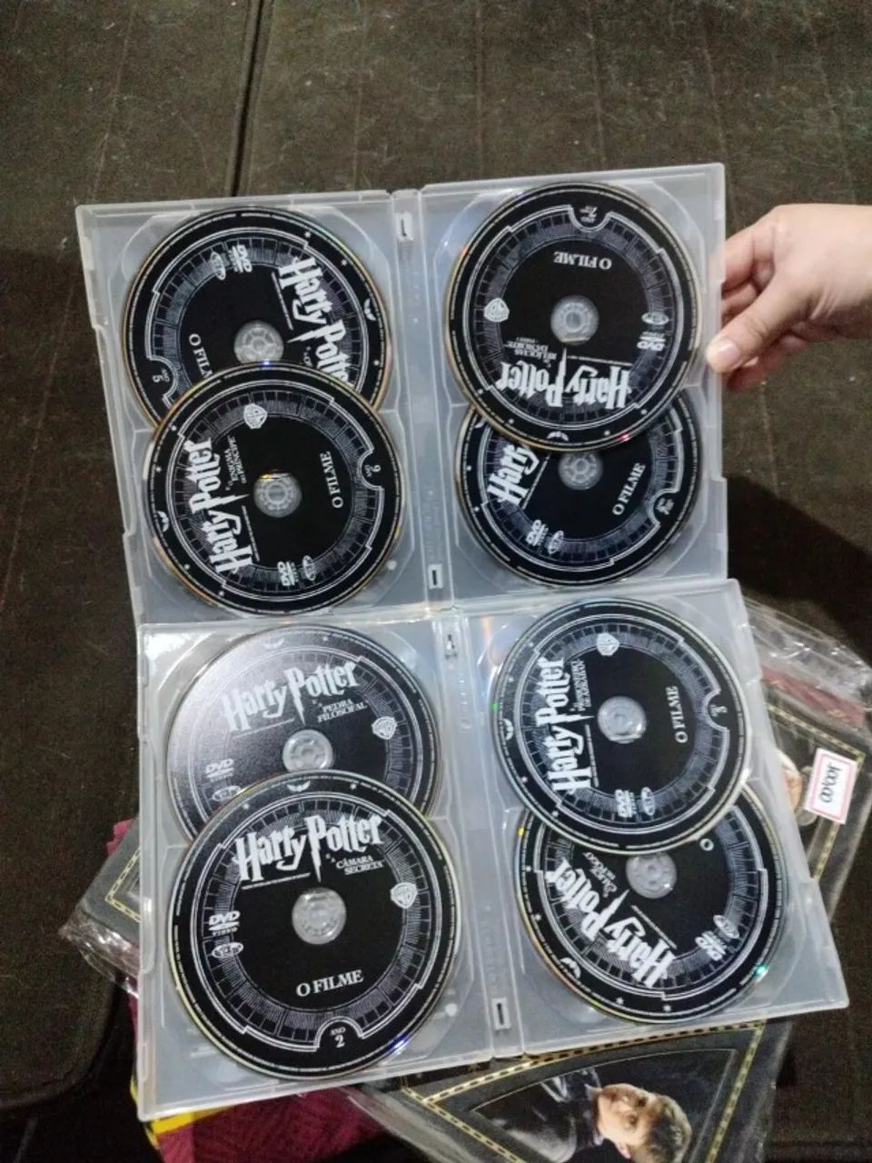 DVDs da coleção completa de 8 filmes do Harry Potter.  - Foto 3