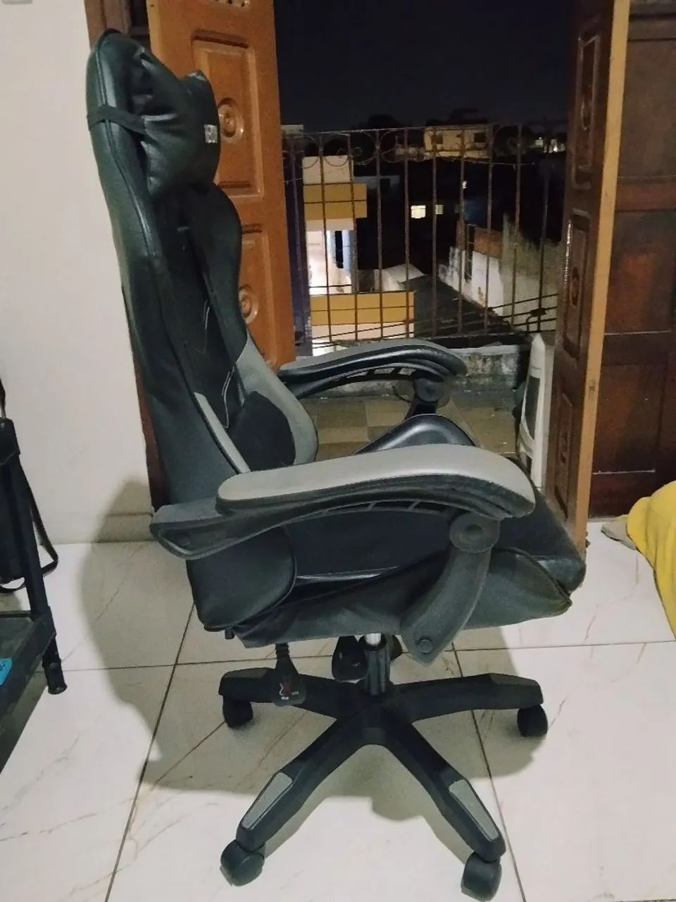 Cadeira gamer nova  - Foto 4