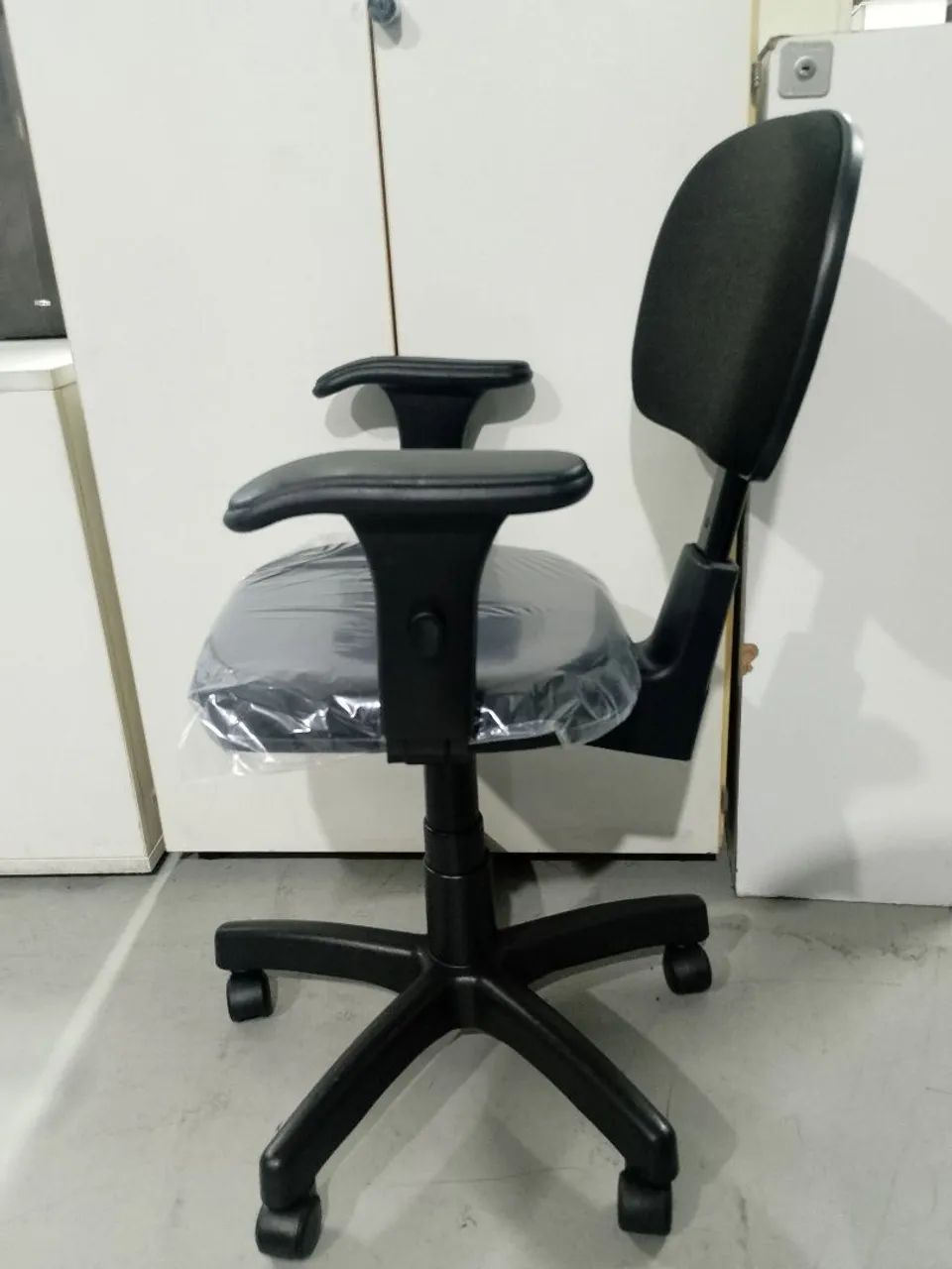 Cadeira de Escritório Com Back Sistem  - Foto 5