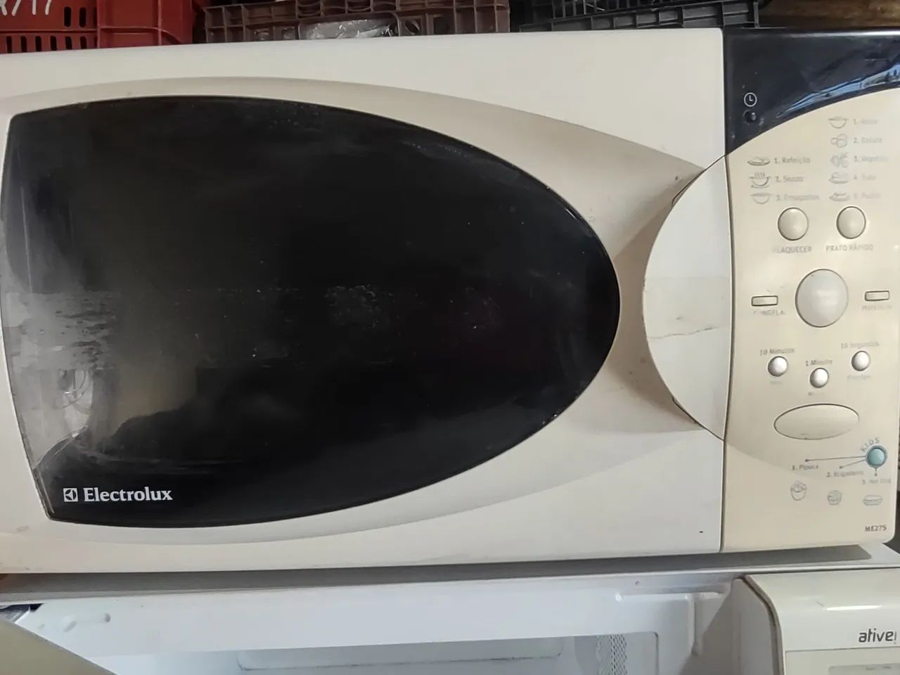 Micro-ondas Eletrolux 220 volts 30 litros funcionando perfeitamente 