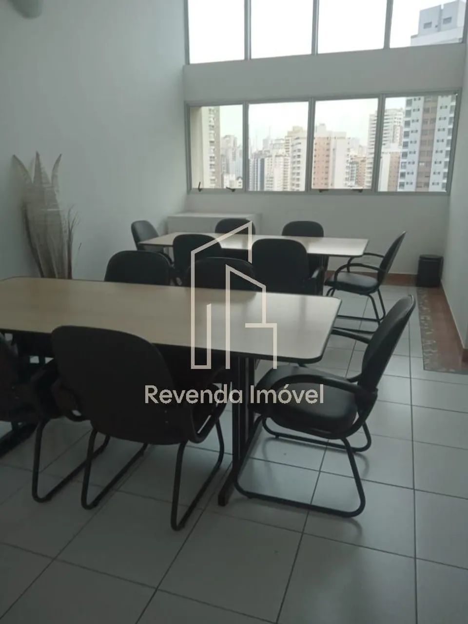 Sala comercial á venda na Barra funda com 30m² com 1 vaga de garagem