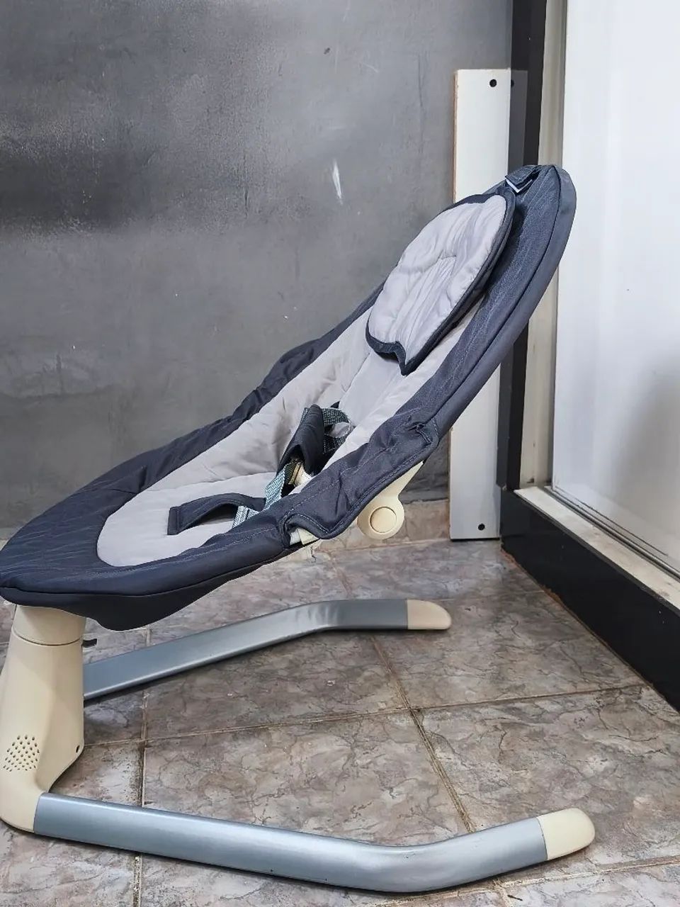 Cadeirinha de Balanço Automática Galzerano com Controle Remoto e USB - Foto 4