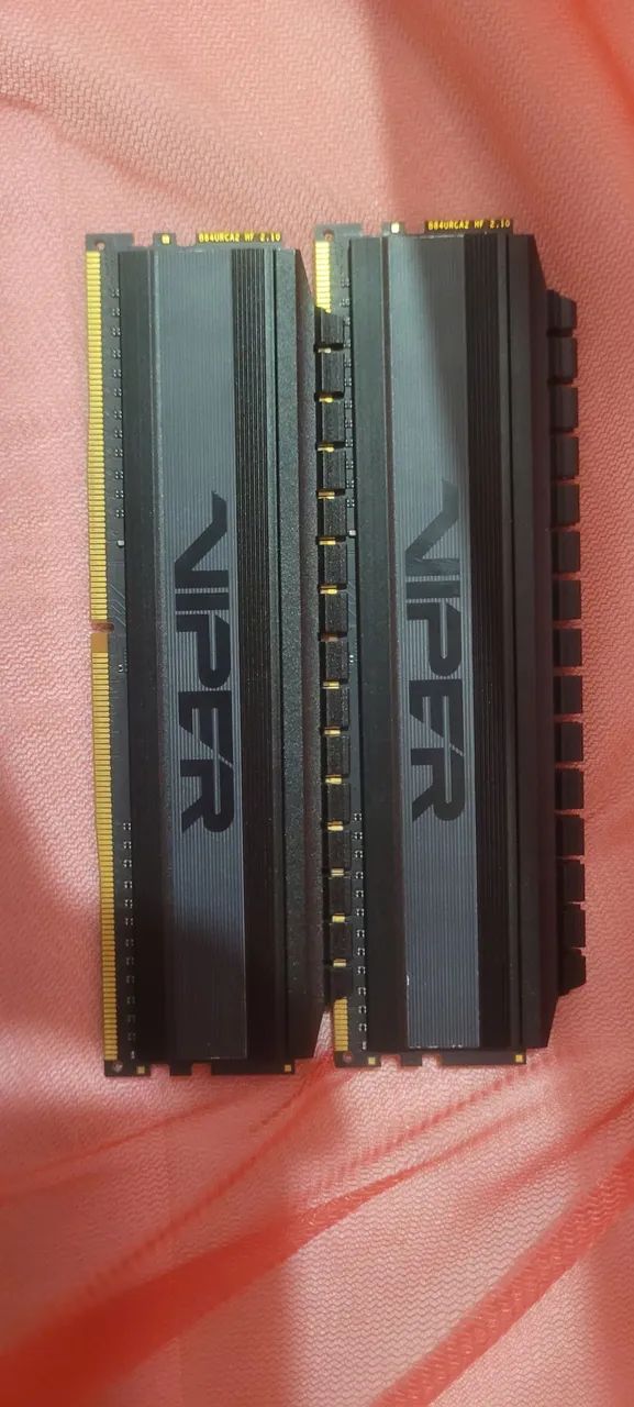 2 memórias ram ddr4 pratriot 8gb 3000mhz