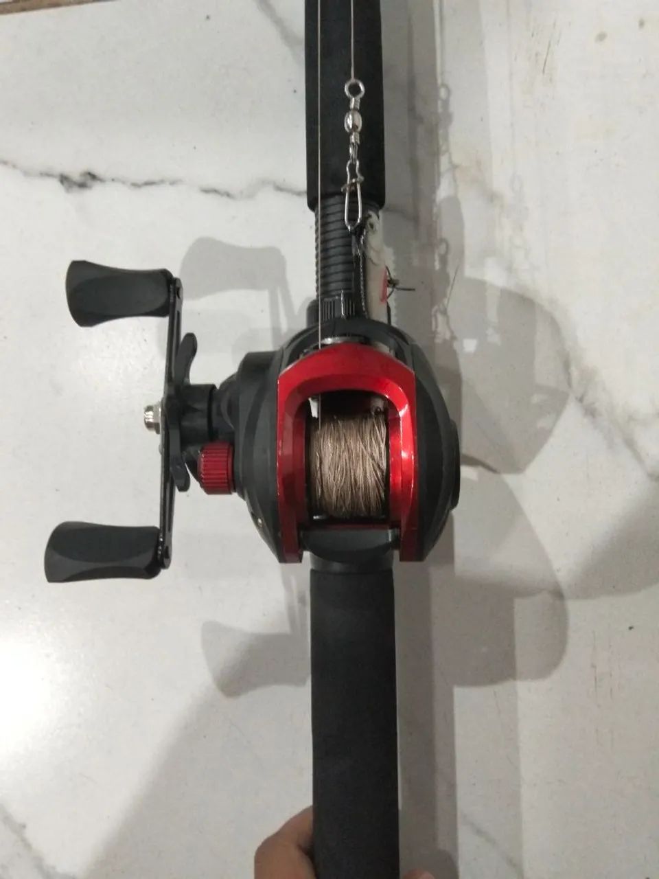 Vara de pesca completa com carretilha e isca - Foto 3