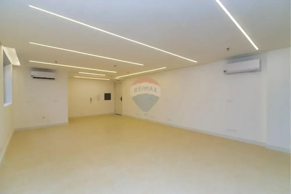 Sala Comercial para locação 53m²- Água Verde - Foto 3