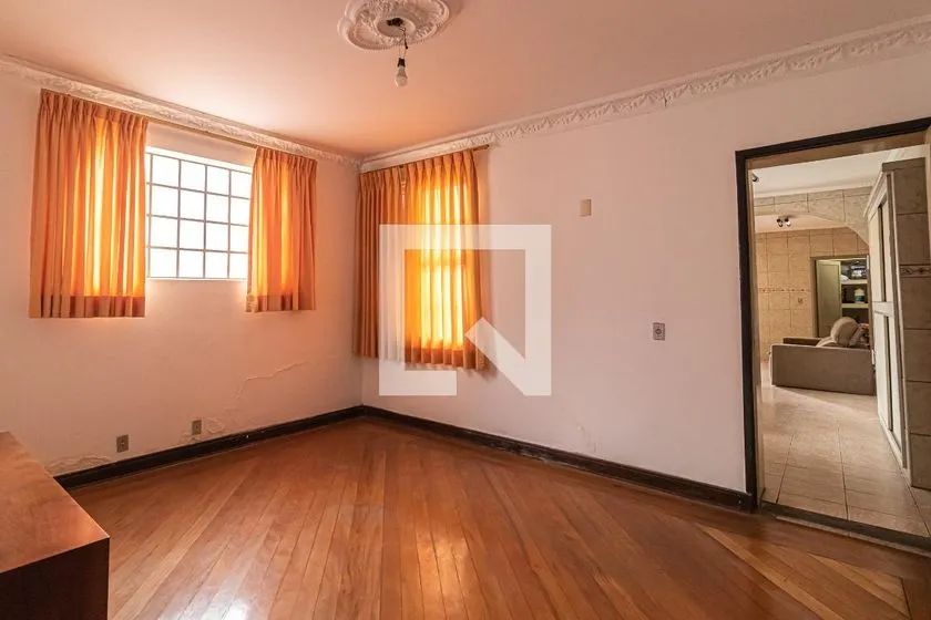 Casa à Venda - Bom Retiro, 5 Quartos, 930 m2