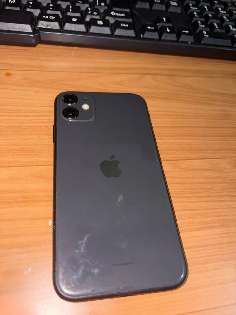 iPhone 11 - 64GB - Preto