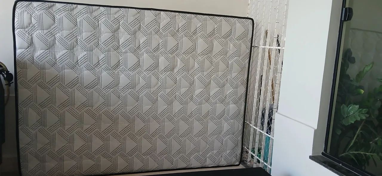 Cama box, casal. Colchão e base.