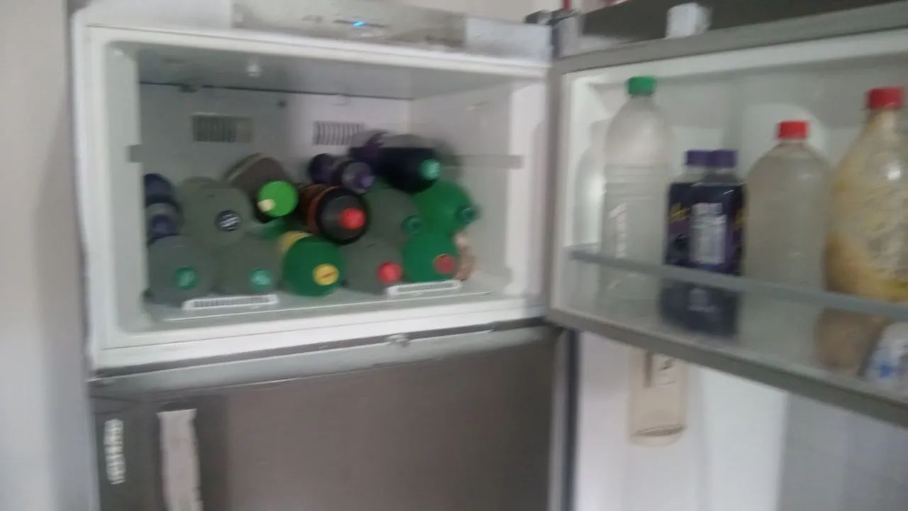 Geladeira boa e barata  - Foto 4