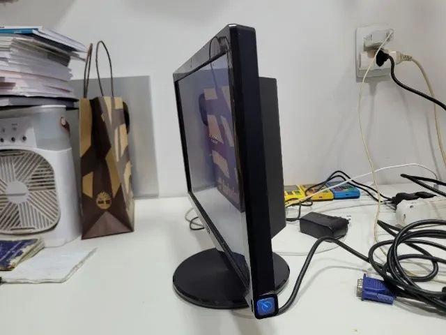 Monitor Acer 15,6" LCD VGA - Funcionando Normalmente - Foto 4