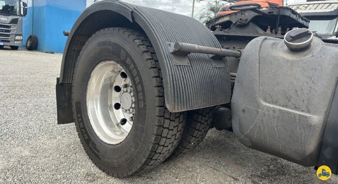 VOLVO FM-370 4X2<br>2010/2010<br>TETO ALTO - Foto 6
