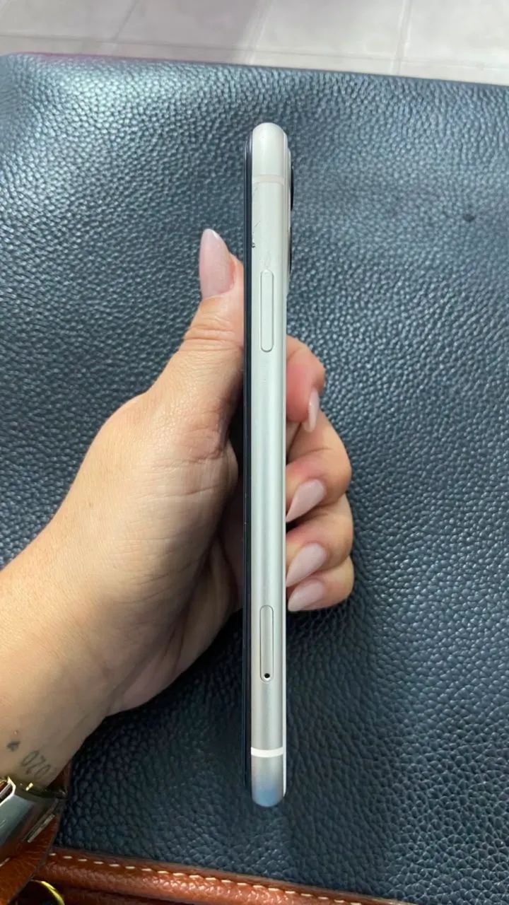 iPhone 11 Branco  - Foto 3
