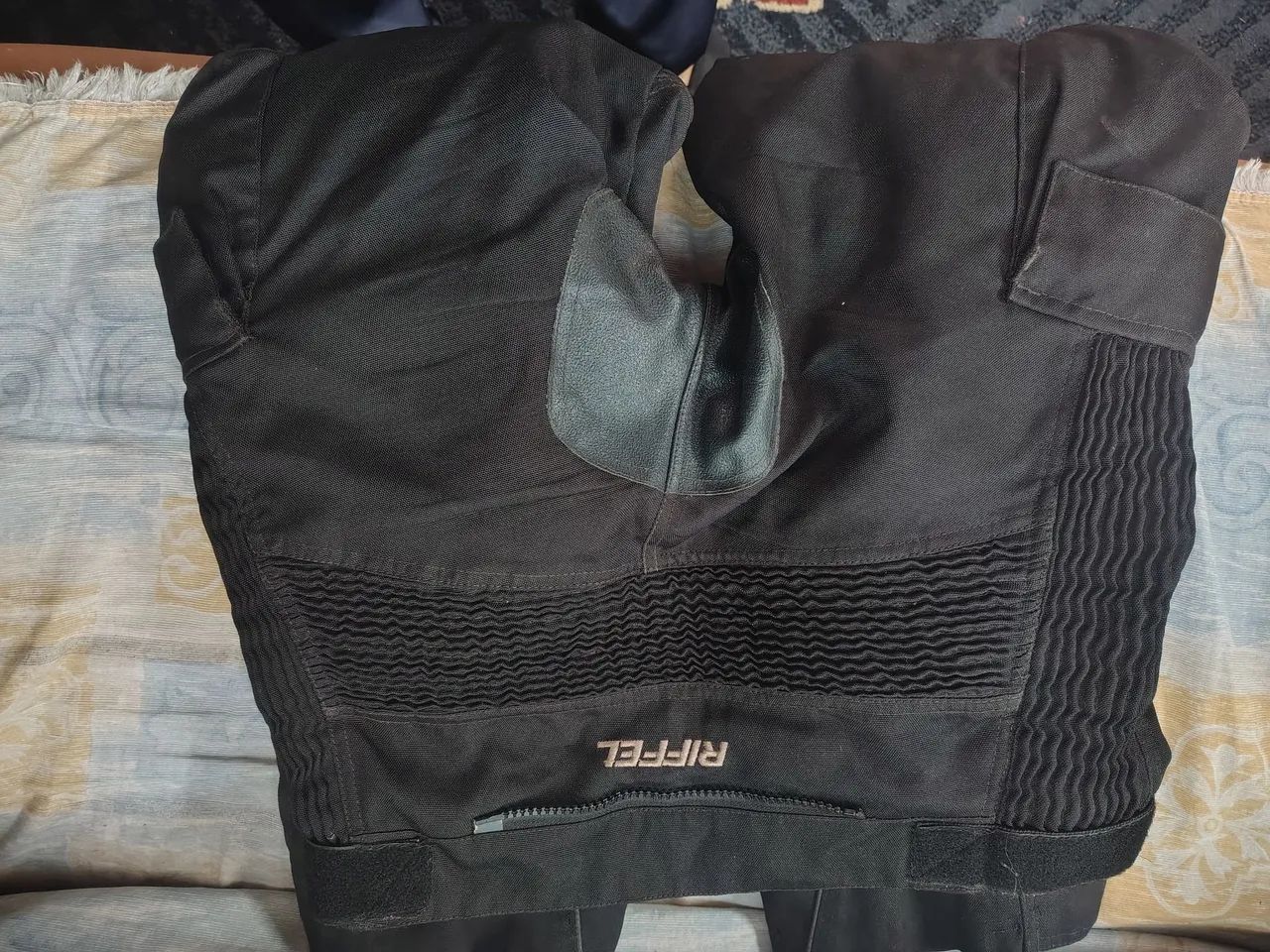 Conjunto motociclista zebra em ótima condições  - Foto 4