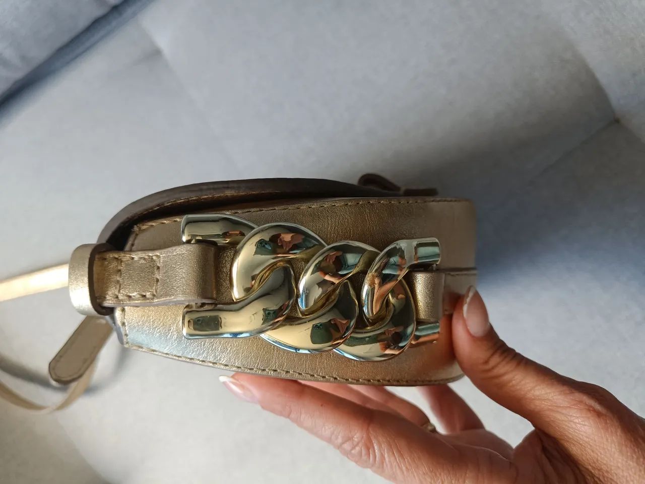 Bolsa Arezzo dourada couro legítimo  - Foto 2