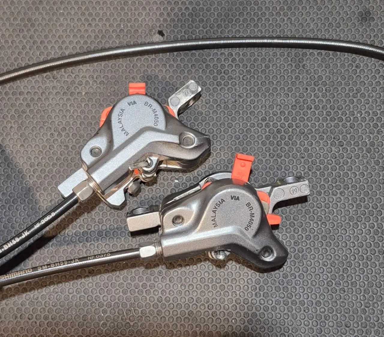 Pinças de freio a disco Shimano Alívio BR-M4050