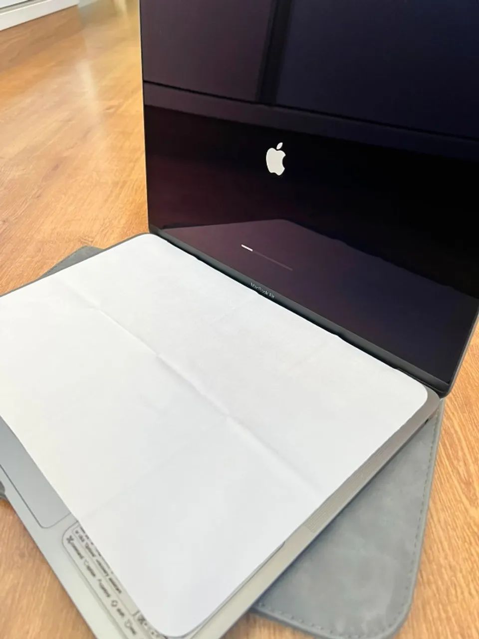 Macbook Air M1 Space Gray (2020 - A2337) - seminovo - Foto 2