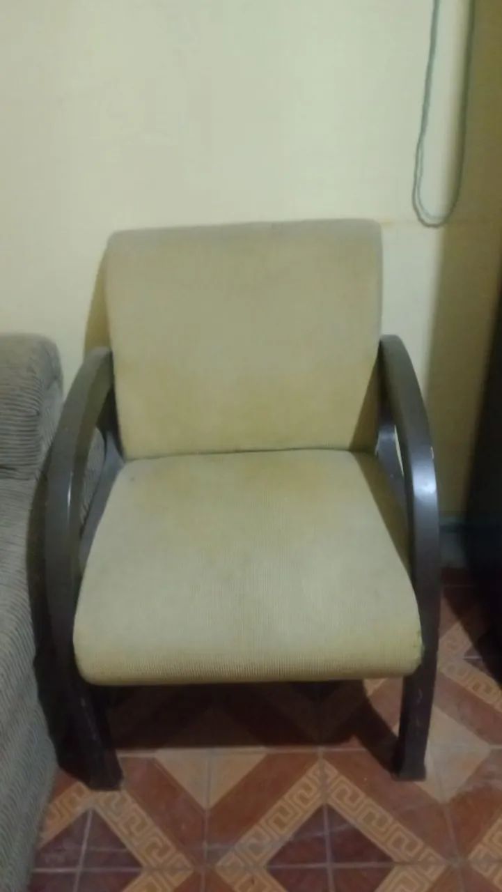 Cadeira com estofado sofá 