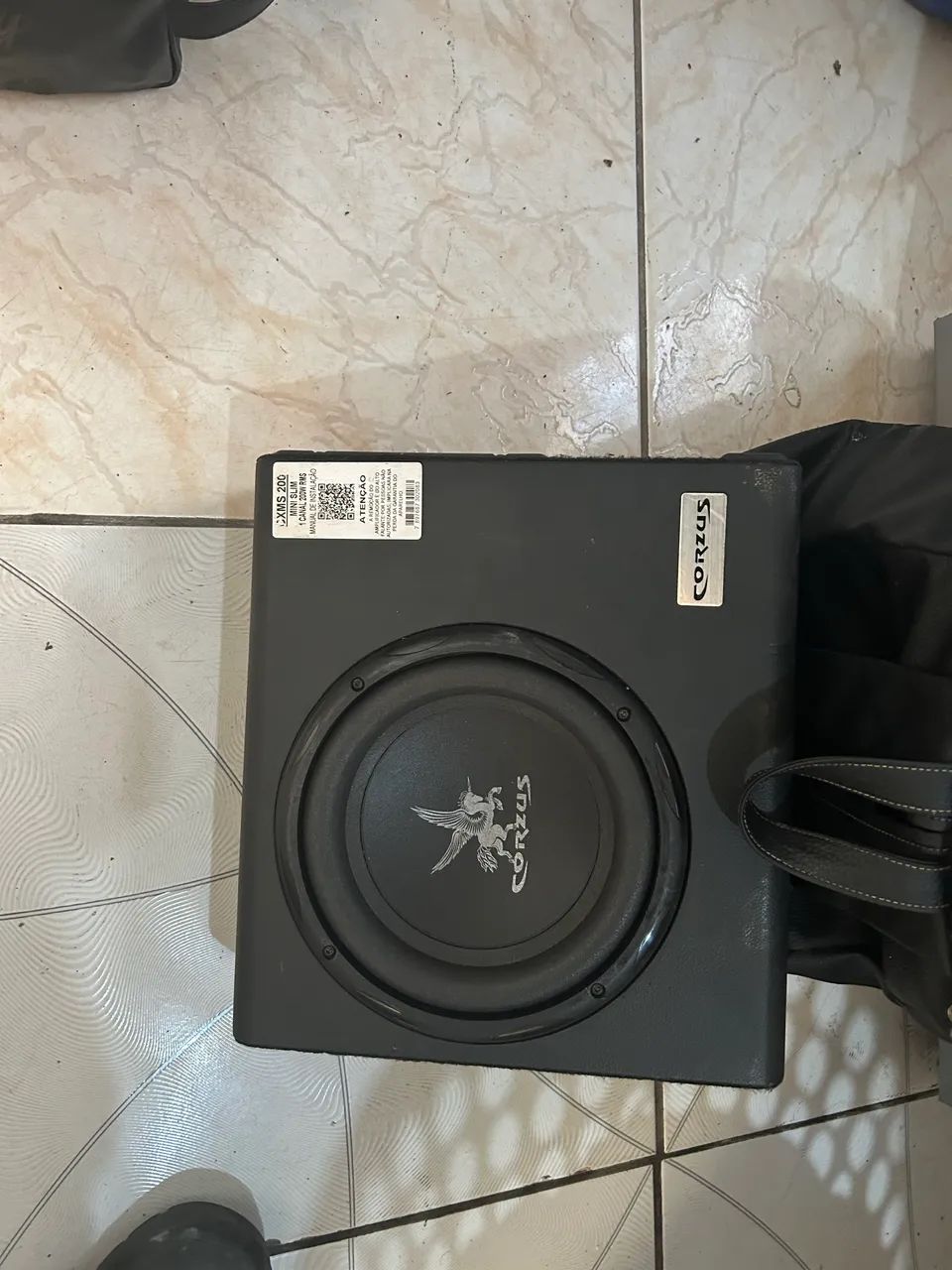 Vendo subwoofer 8 polegadas 200w