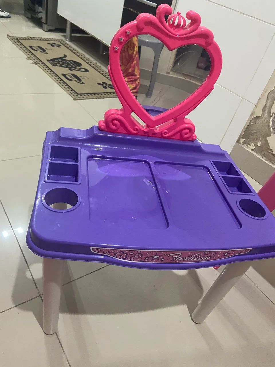 Mesa de maquiagem infantil - Foto 2