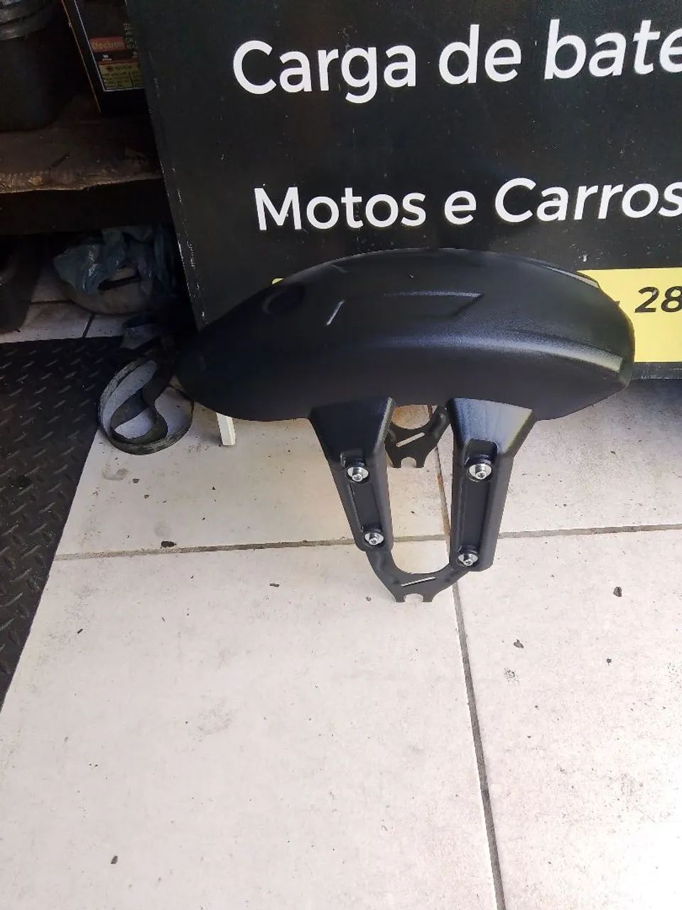 PARALAMA TRASEIRO MODELO PORTA GELO ÓTIMO PARA NÃO SUJAR O PASSAGEIRO GARUPA. - Foto 3