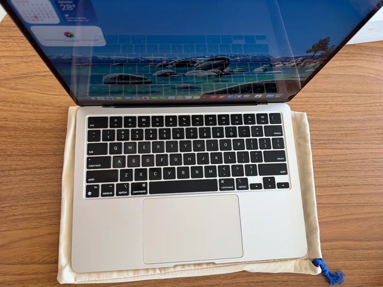 MacBook Air M2 8GB 512GB - Foto 2
