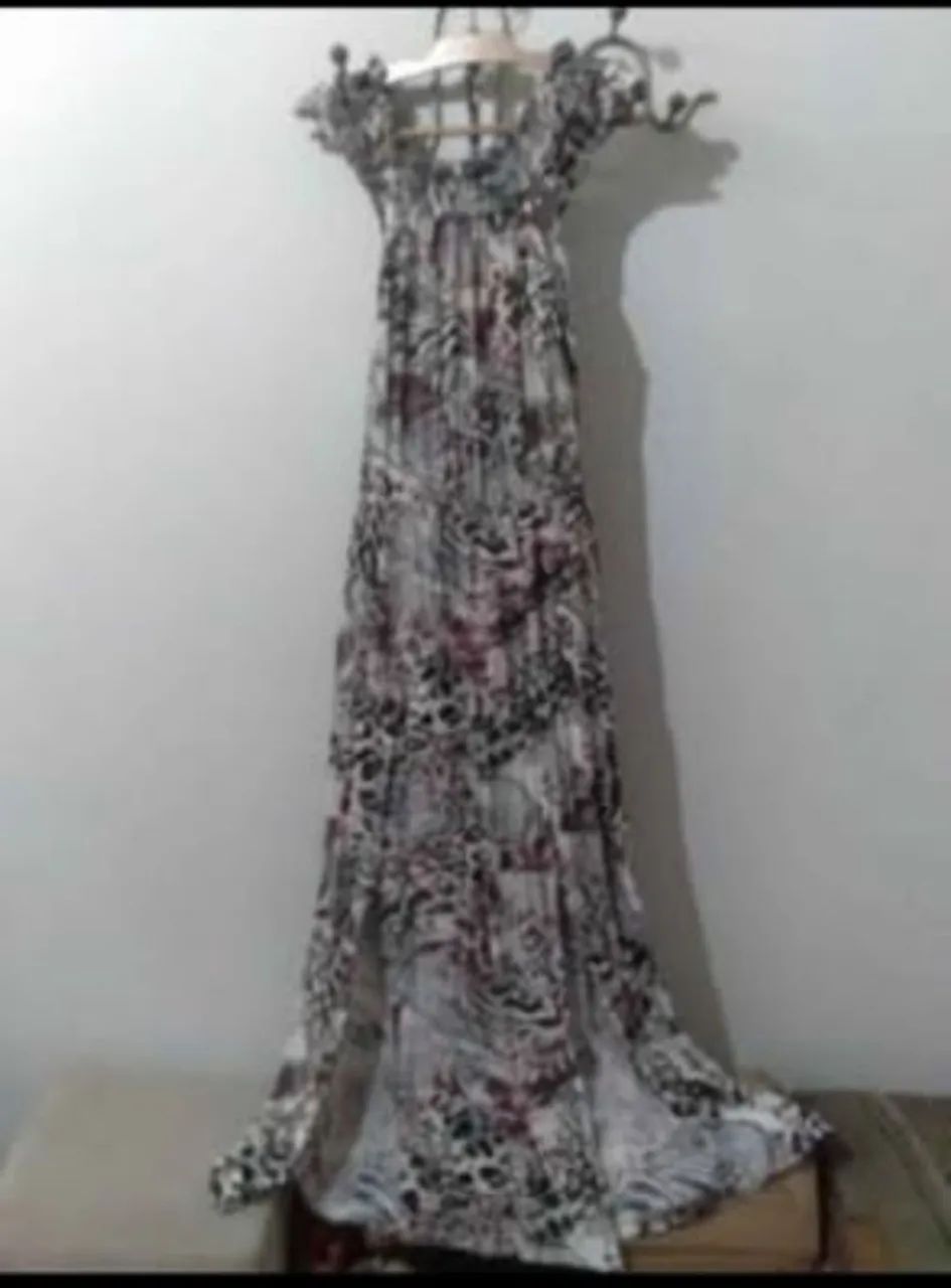 Vende-se de vestidos longos e médios. - Foto 3