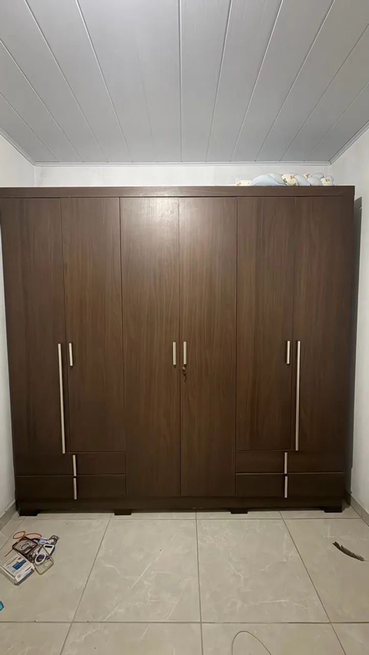 Guarda roupa 6 portas 