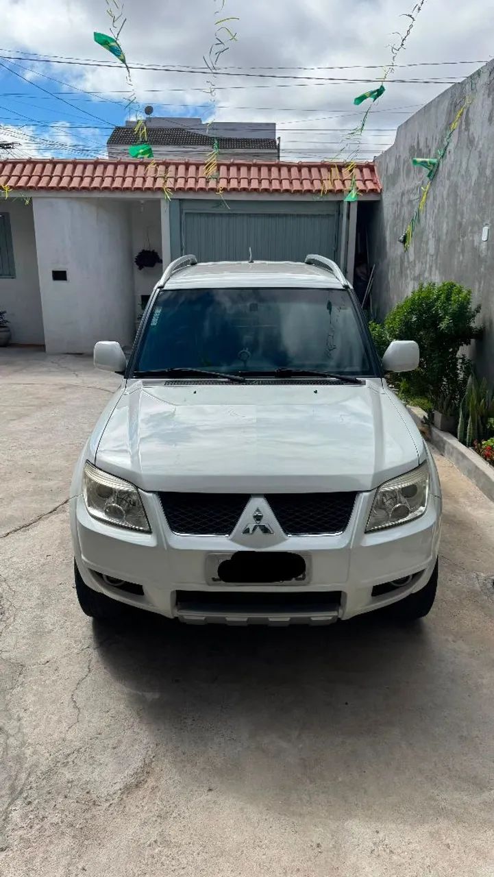 Mitsubishi Pajero 2012