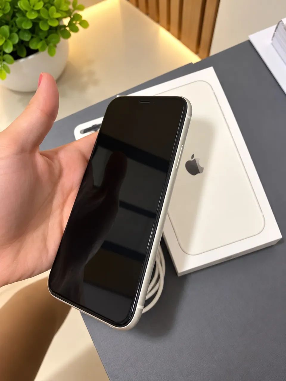 iPhone 11 Branco 256gb COM Caixa COM Carregador  - Foto 3