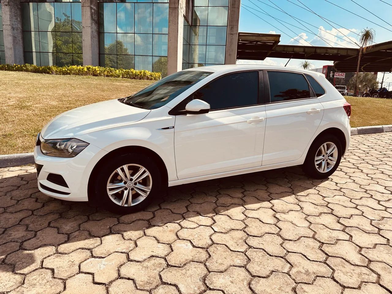 Volkswagen Polo 1.6 MSI Flex 16V 5P 2018 - Foto 4